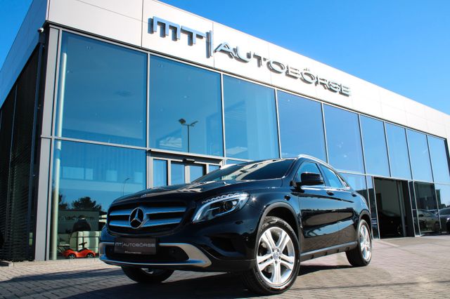 Mercedes-Benz GLA 200 *URBAN* AUTOMATIK/BI-XENON/NAVI/SPORT !