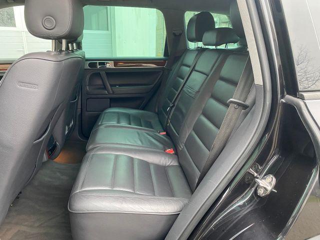 Volkswagen Touareg 2004 — photo 15
