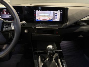 Fotografie 17 des Opel Astra Sports Tourer 1.2 Turbo GS