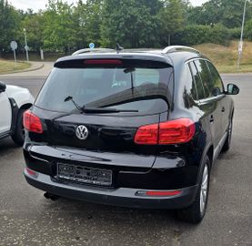 Volkswagen Tiguan - 10
