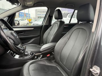 BMW 220 Gran Tourer - 12