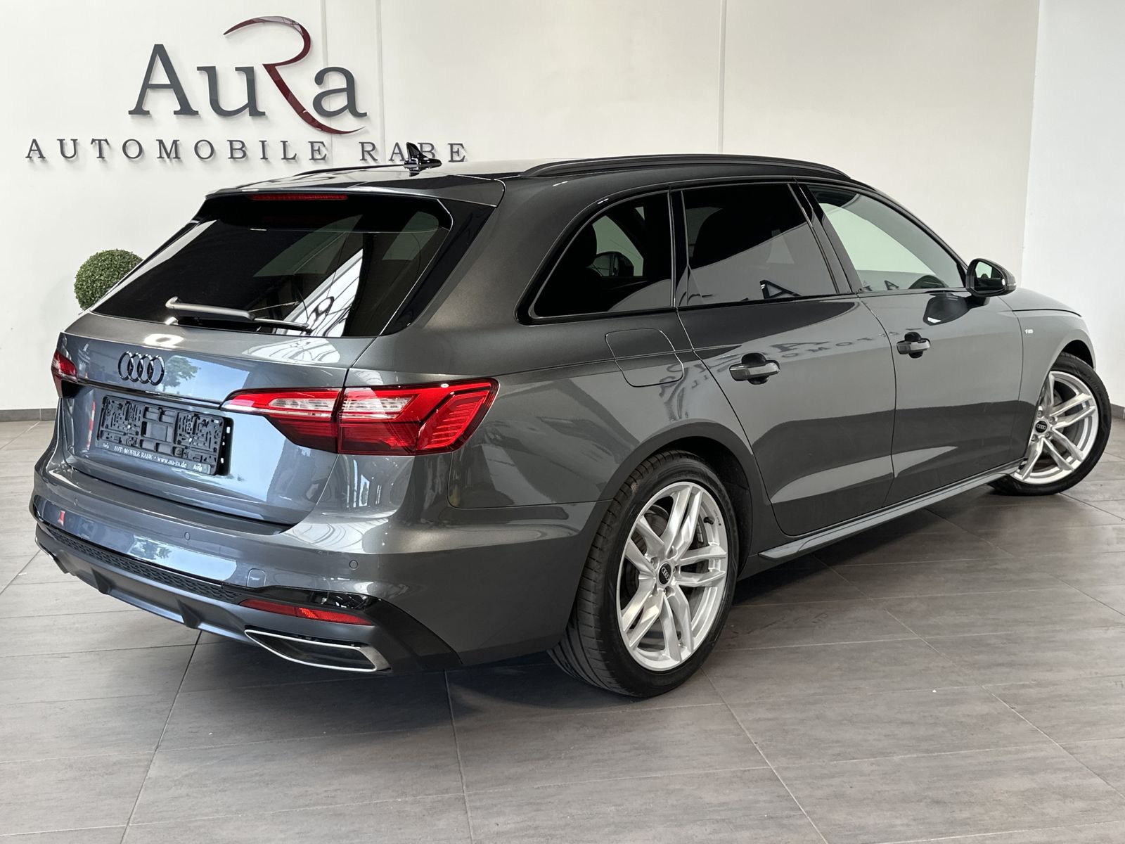 Fahrzeugabbildung Audi A4 Avant 40 TDI S-Line NAV+LED+AHK+PANORAMA+B&O