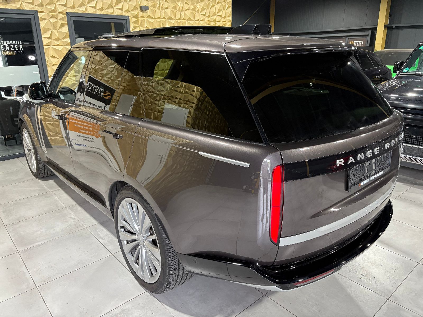 Fahrzeugabbildung Land Rover Range Rover D350/FIRST-EDITION/PANO/FOND-TV/360°