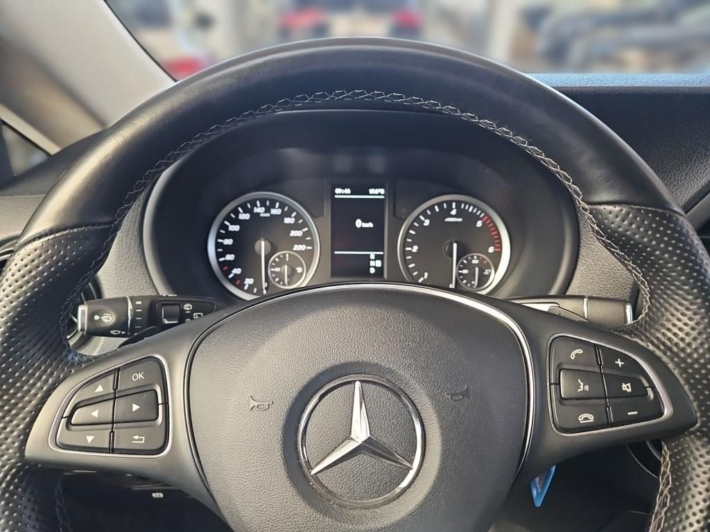 Fahrzeugabbildung Mercedes-Benz Vito 116 Tourer extralang 9 Sitze 2x Klima AHK