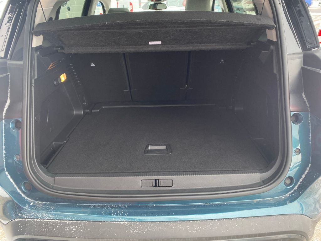 Fahrzeugabbildung Citroën C5 Aircross Pure Tech 180 S&S EAT8 SHINE *Automa