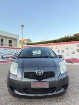 Toyota Yaris 1.0 3 porte Sol - Toyota Yaris: Coupe
