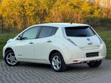 Nissan Leaf  Battery 1 Hand Guter Zustand Tüv Neu - Nissan Gebrauchtwagen von 2012