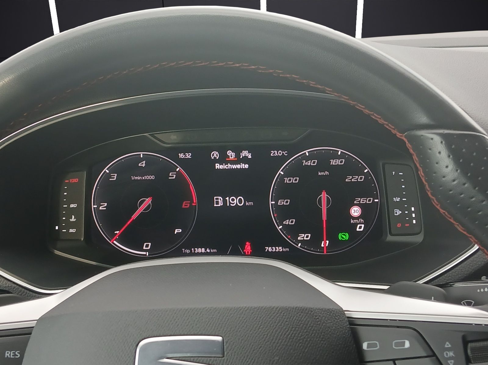 Fahrzeugabbildung SEAT Tarraco TDI FR-Line DSG 4Drive STH LED Navi AID