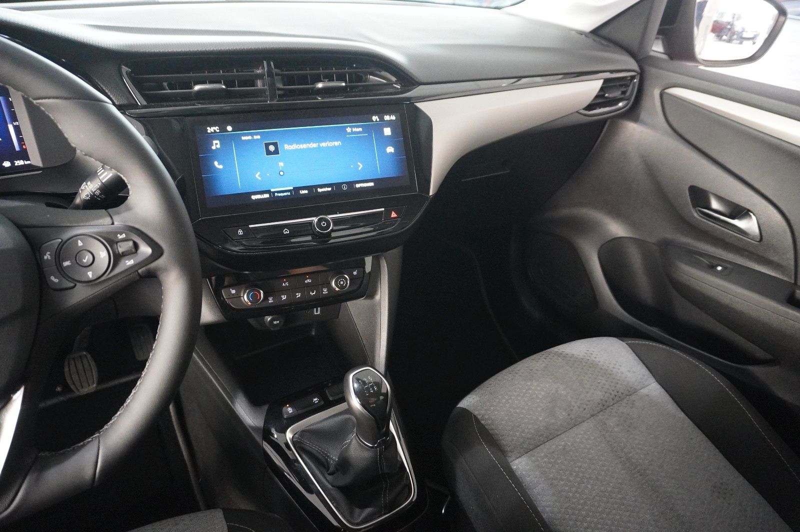 Fahrzeugabbildung Opel Corsa F 1.2 FACELIFT NAVI/LED/KAMERA/VIRTU./DAB+