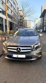Mercedes-Benz GLA 180 Urban  | Mercedes-scheckheftgepflegt - Mercedes GLA-Klasse in Frankfurt