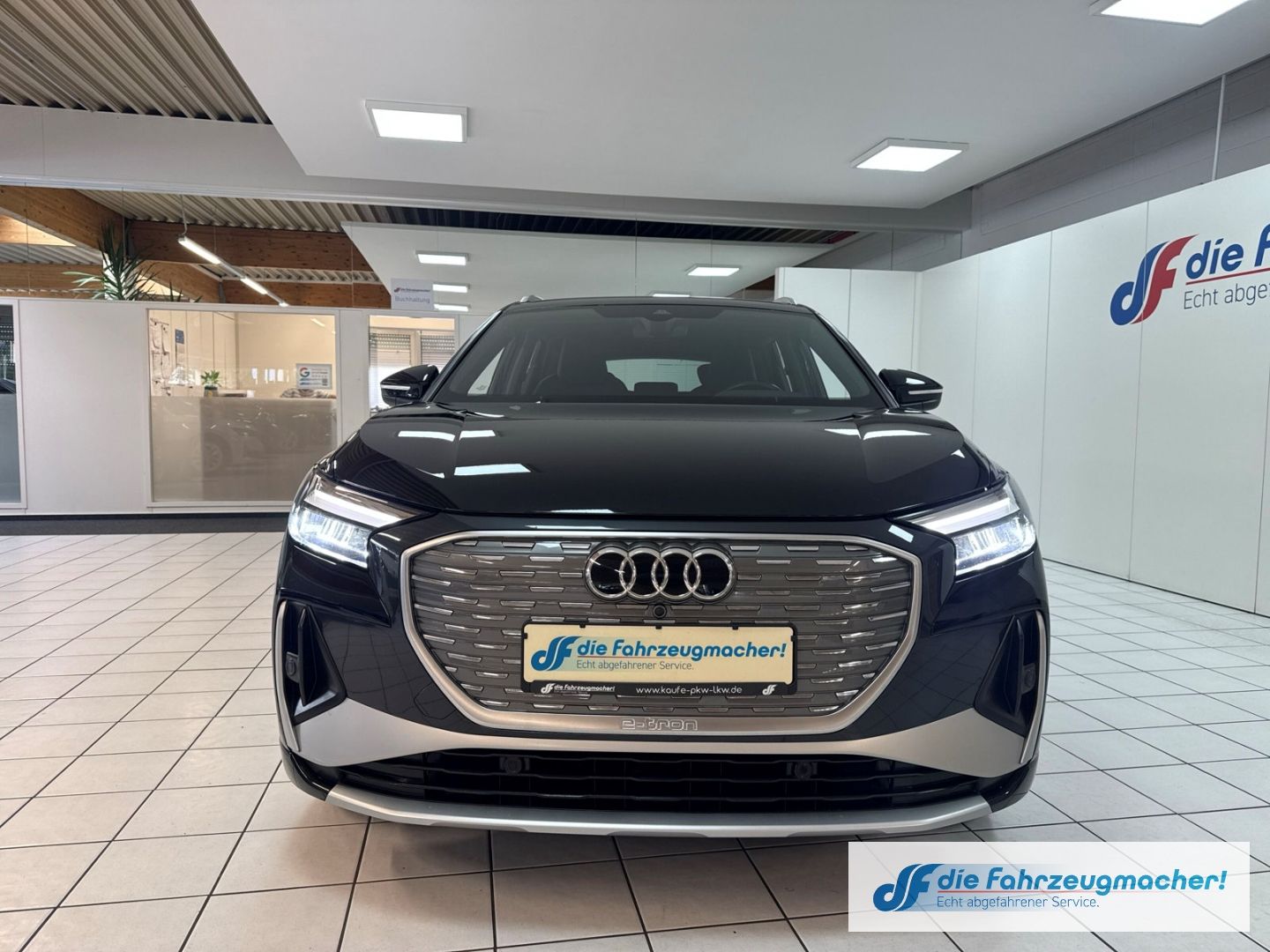 Fahrzeugabbildung Audi Q4 e-tron 45 quattro Sportpaket Navi Leder Digit