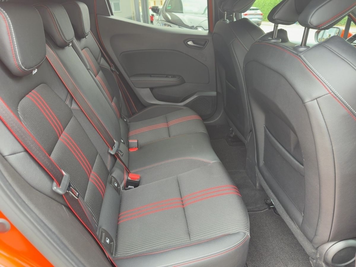 Fahrzeugabbildung Renault Clio INTENS TCe 100 Kamera Navi EPH