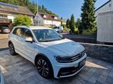 Volkswagen Tiguan 2.0 TDI SCR 140kW DSG 4MOTION Highlin... - Volkswagen Tiguan: TDI 140