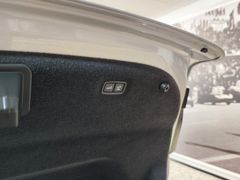 Fahrzeugabbildung Porsche Taycan 4S *SPORT-CHRONO* ( SPORTDESIGN/4 Display