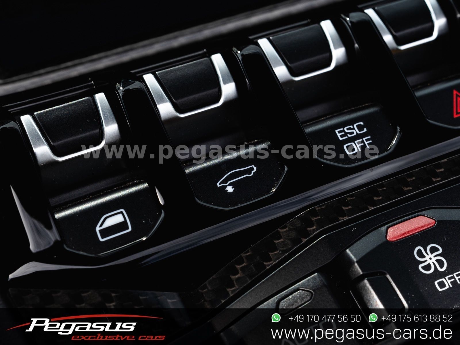 LAMBORGHINI Aventador - 49