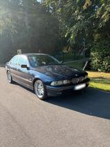 BMW E39 523i - BMW 523 aus 2000: 523i