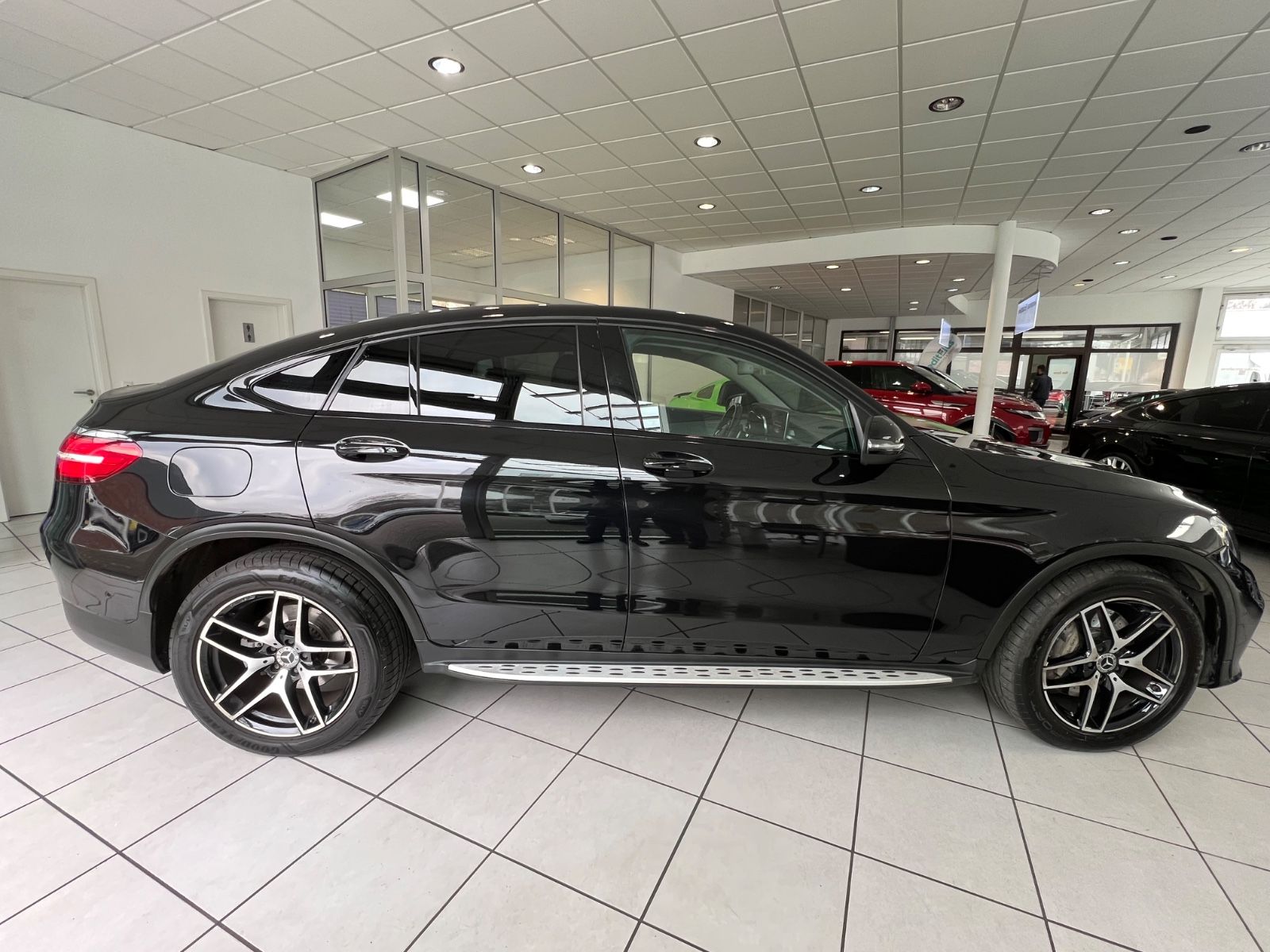Fahrzeugabbildung Mercedes-Benz GLC 350 d Coupe 4Matic AMG LINE *BURMESTER*