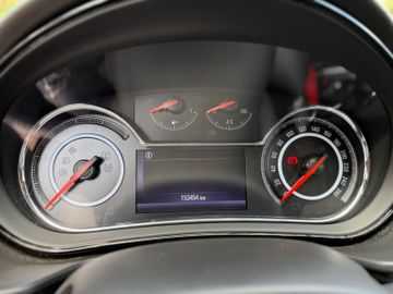 Opel Insignia - 10