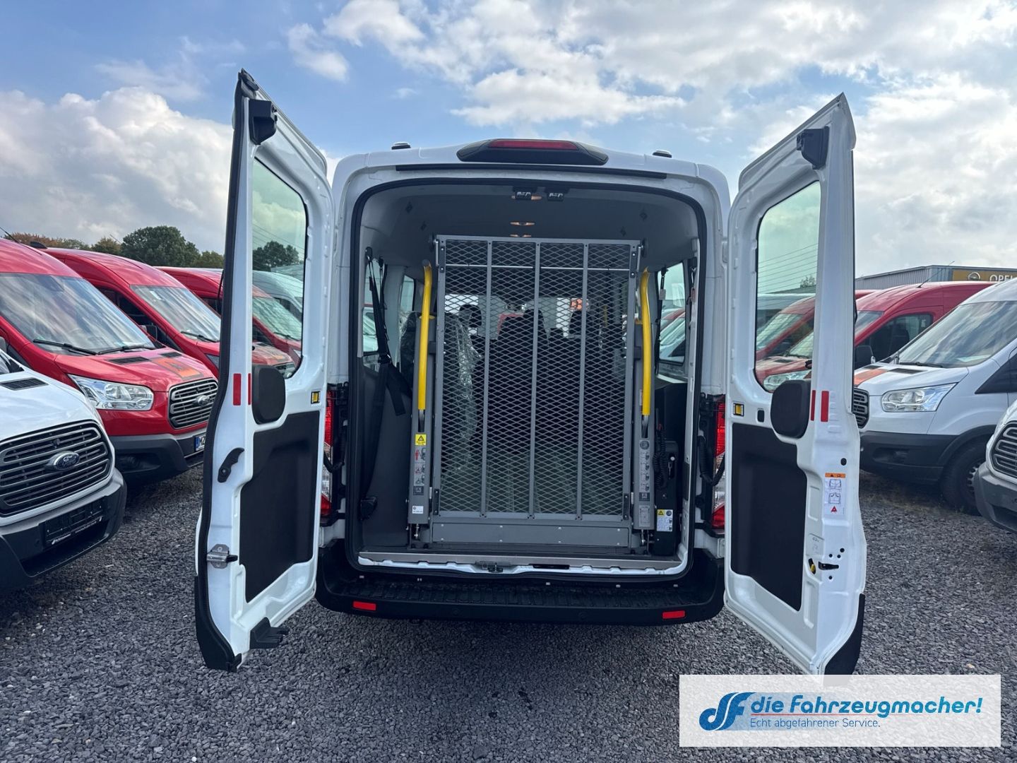 Fahrzeugabbildung Ford Transit Kombi 350 L3 Trend LIFT* Temp Tel.-Vorb.
