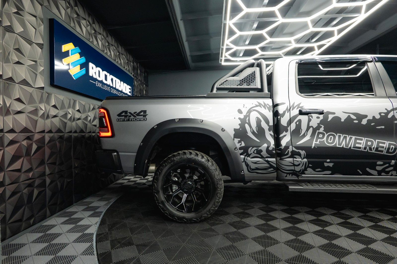 Fahrzeugabbildung Dodge RAM 5.7 V8 HEMI 4x4 OFFROAD LONGBED Seilwinde 5T