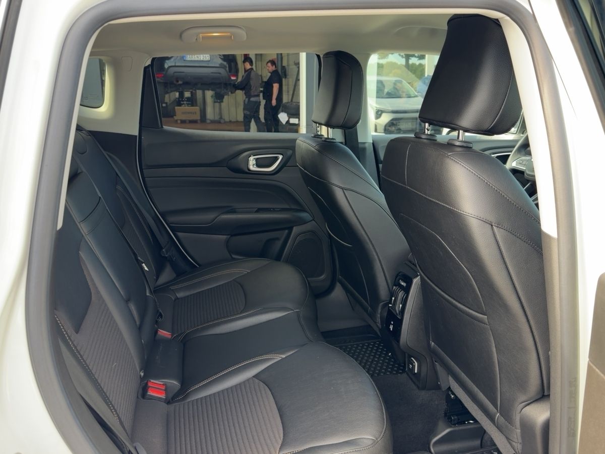 Jeep Compass - Bild 12