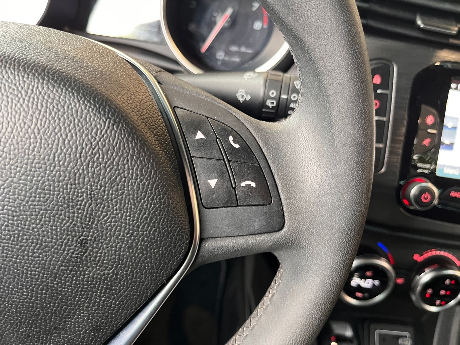Fahrzeugabbildung Alfa Romeo Giulietta Super SHZ XENON NAVI ALU