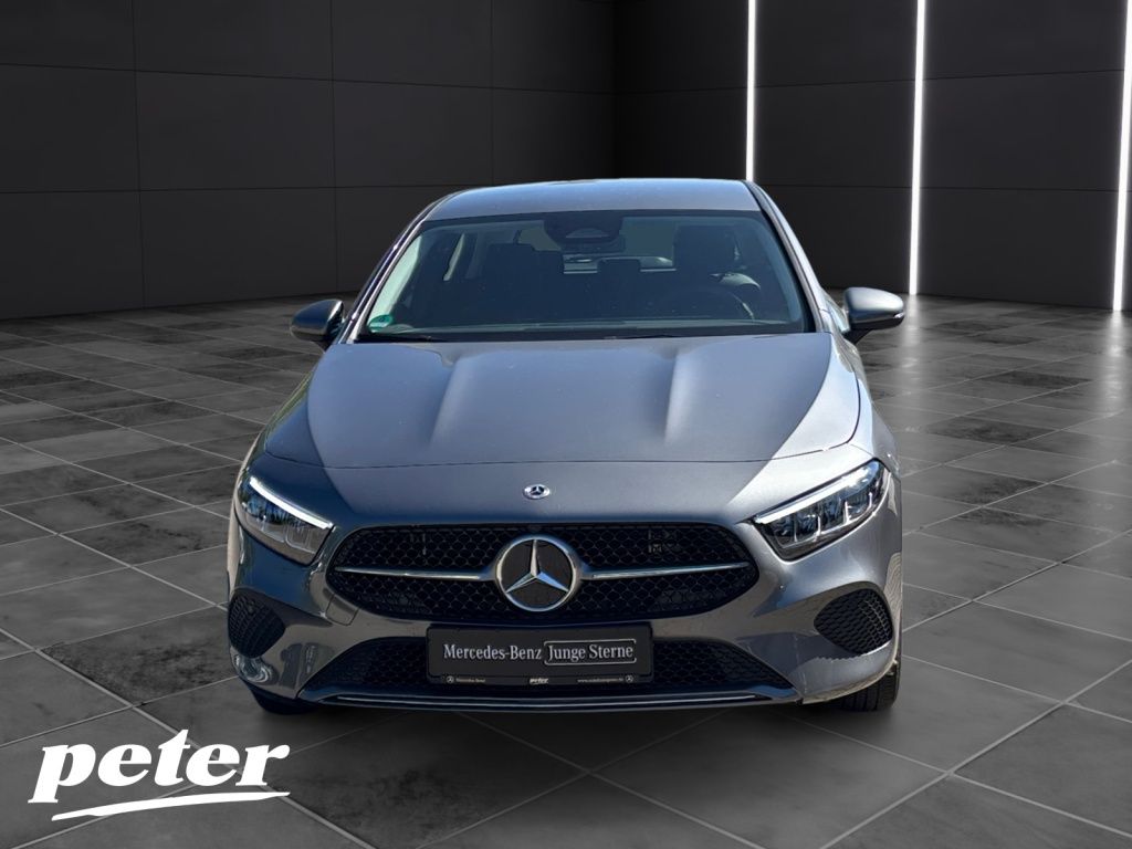 Mercedes-Benz A 250 e Kompaktlimousine Progressive Advanced imagem 2