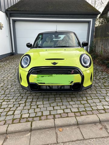 MINI Cooper S Cabrio TÜV NEU grün