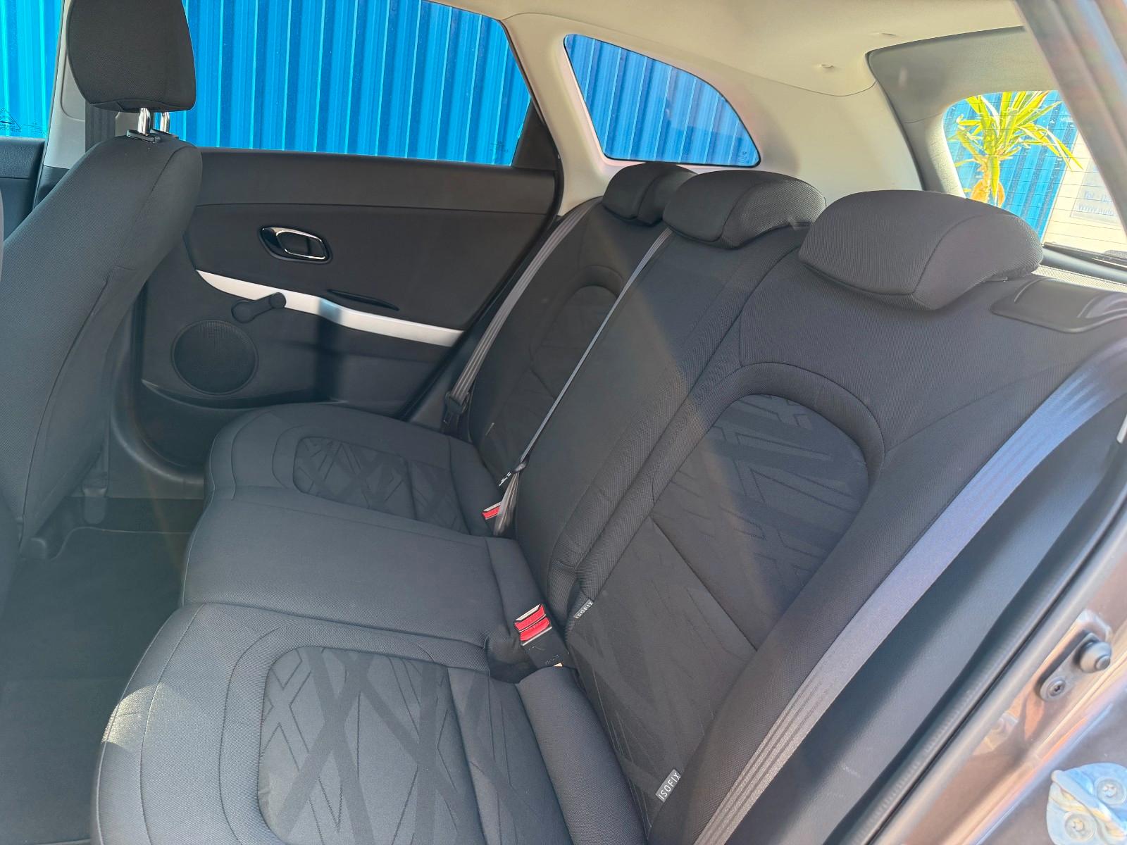Kia Cee'd Sportswagon**Automatik**90 TKM**Kamera**Le