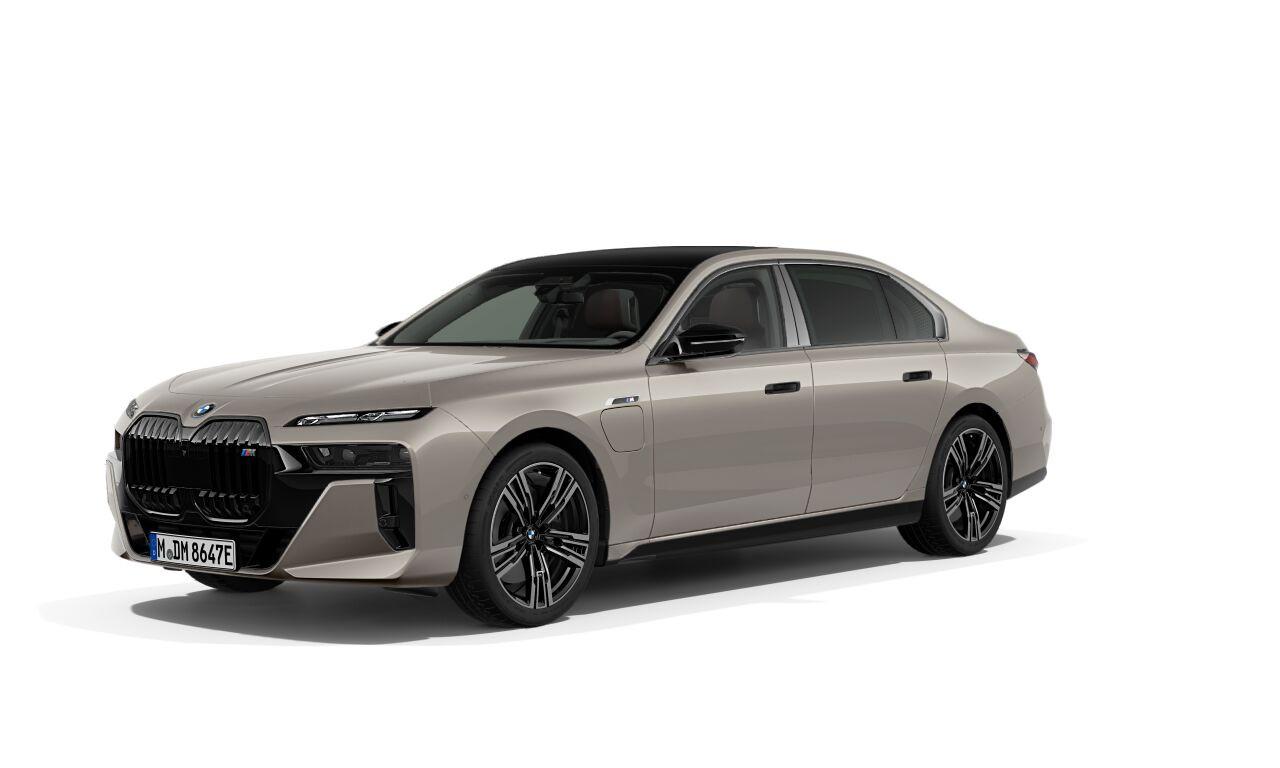 BMW M760 e xDrive *M PERFORMANCE*AHK*KRISTALL*21 ZO*