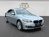 BMW 535d *XDRIVE*LUXURY-LINE*PDC*HuD*STANDHEIZUNG - silberne BMW 535