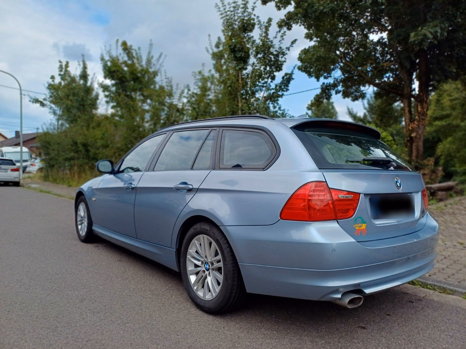 BMW 320 2011 — photo 5