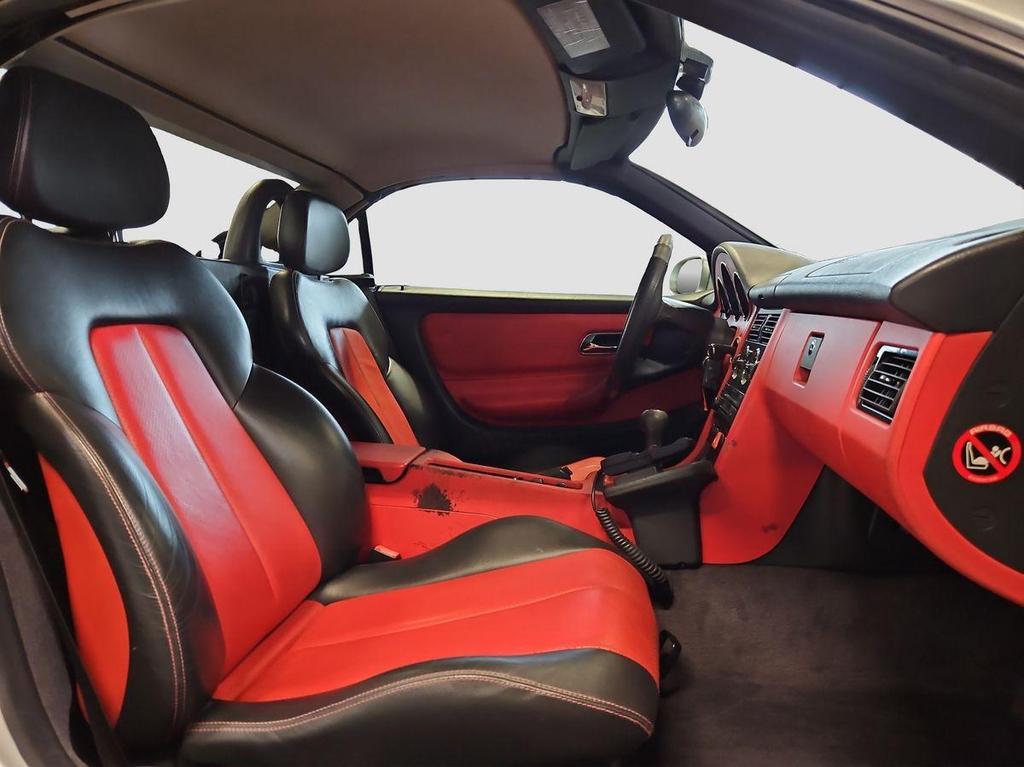 Mercedes-Benz SLK 230