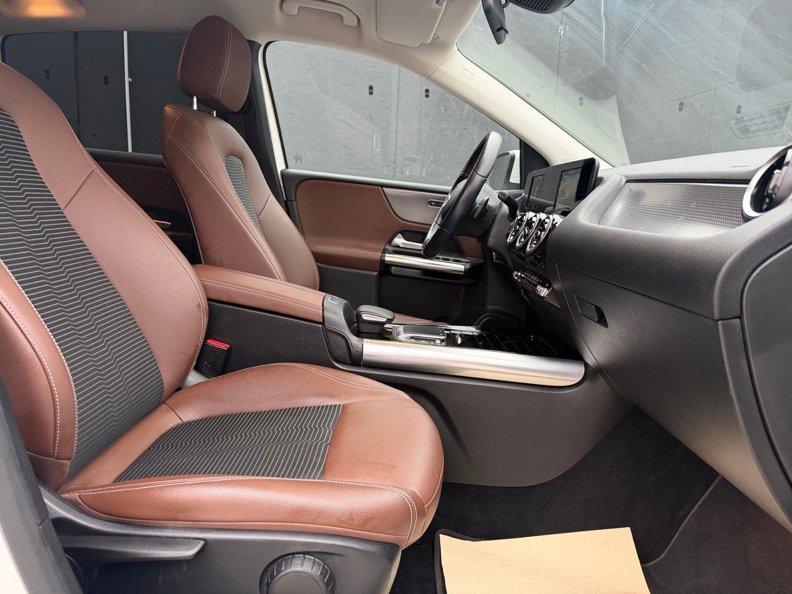 Mercedes-Benz B 200 d 1.Hand/Progressive/LED/Kamera/Navi/Leder foto 14