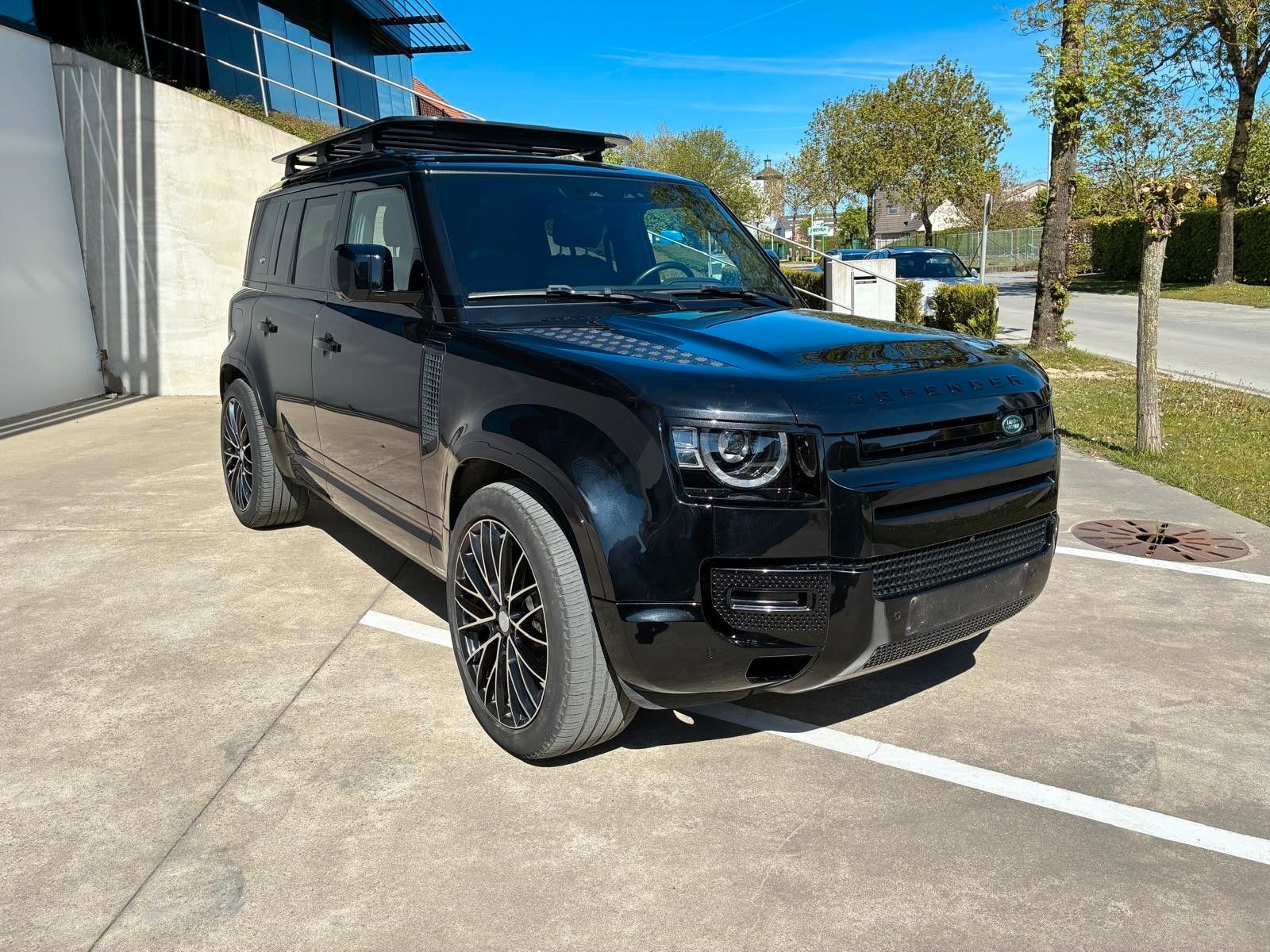 Land Rover Defender 110 SE