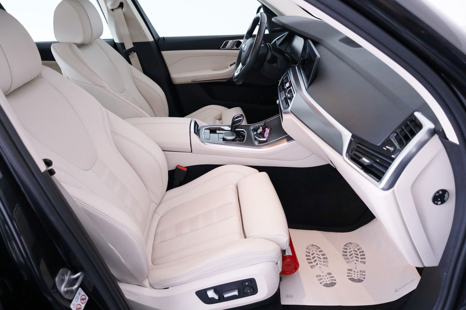 Fahrzeugabbildung BMW X5 xDrive 30d,Leder,Navi,LED,SH,H&K,Kamera,ACC