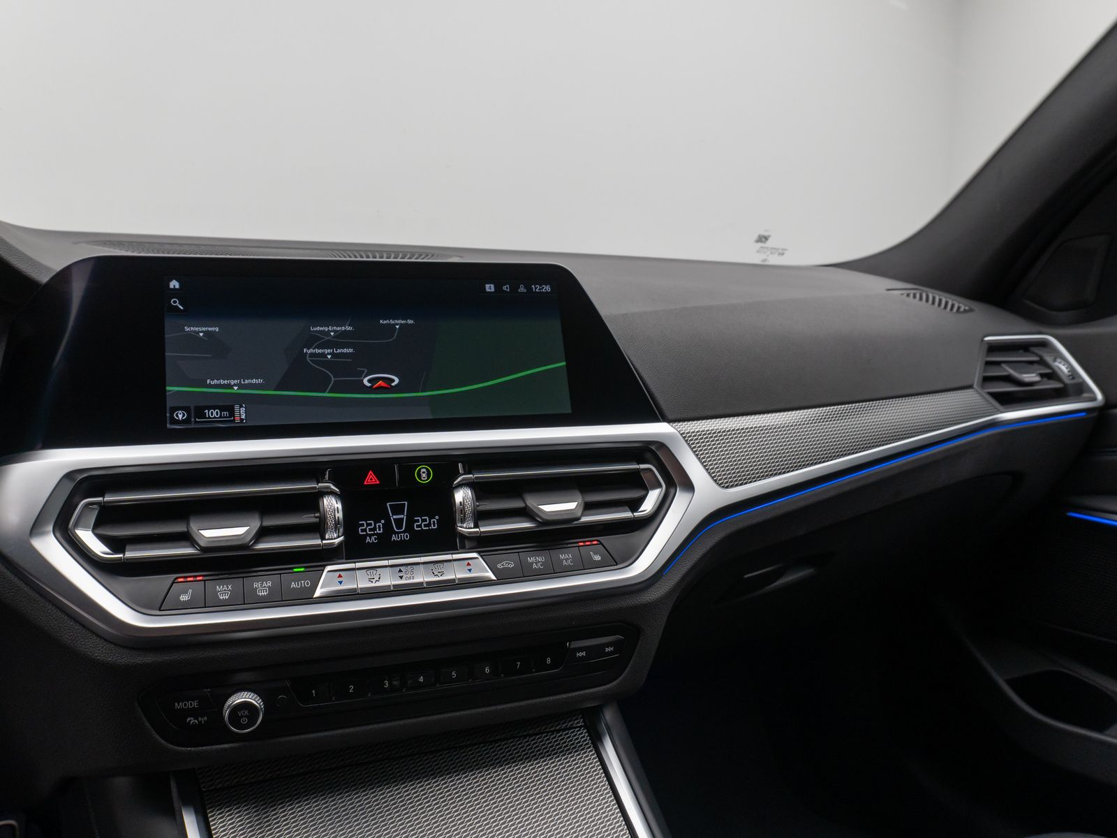 Fahrzeugabbildung BMW 330d M Sport Kamera DAB HiFi Stop&Go Alarm LED