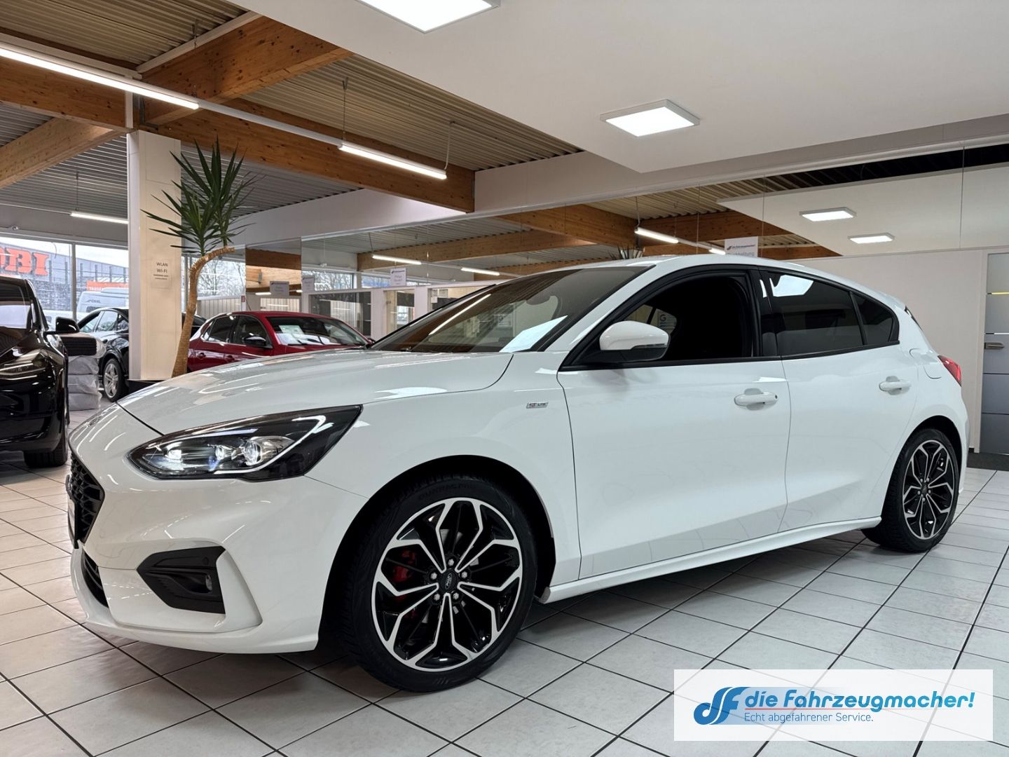 Fahrzeugabbildung Ford Focus ST-Line X AD Navi Digitales Cockpit LED Bl