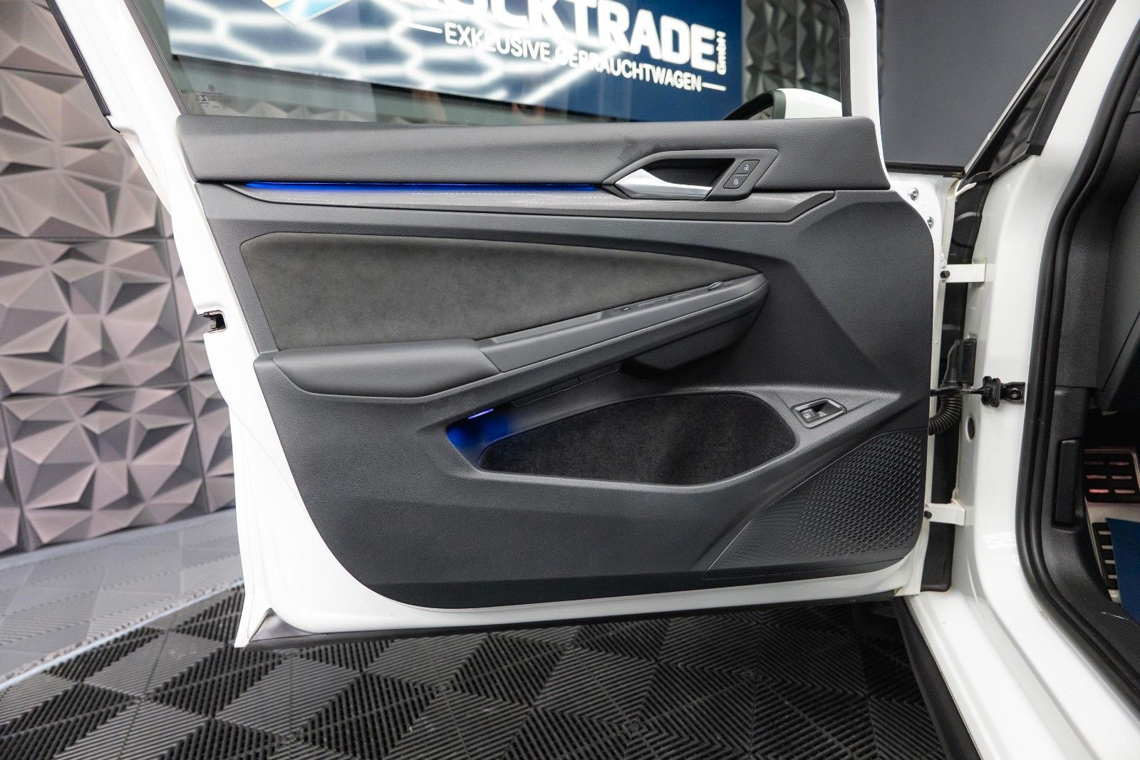 Fahrzeugabbildung Volkswagen Golf VIII Lim. GTE eHybrid Sport | LED | ACC