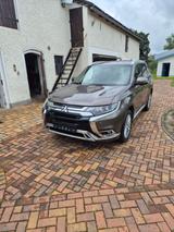 Mitsubishi Plug-in Hybrid Outlander 2.0 MIVEC PLUG-IN H... - Mitsubishi Plug-in Hybrid Outlander von privat
