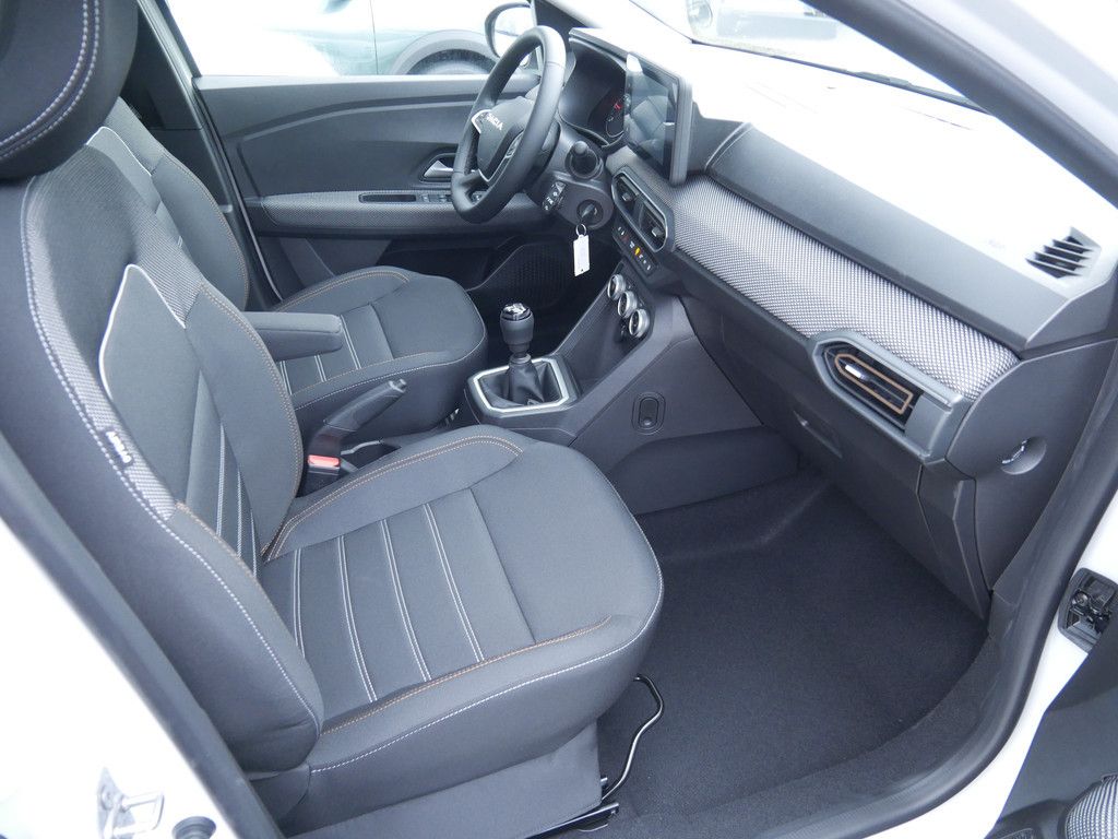 Fahrzeugabbildung Dacia Sandero Stepway Expression TCe 90