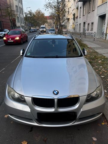 BMW 318i Touring