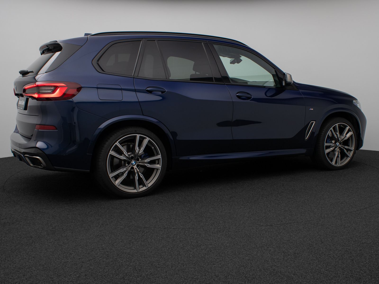 Fahrzeugabbildung BMW X5 M50i 360°Laser SkyLounge HUD B&W SoftCL AHK