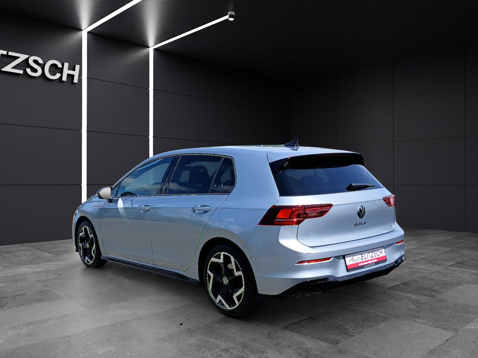 Fahrzeugabbildung Volkswagen Golf VIII TSI R-Line DSG LED AHK Navi HUD ACC RF