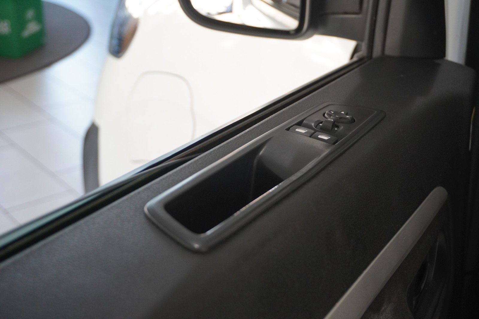 Fahrzeugabbildung Opel Vivaro-e Cargo Edition "M" KLIMA/PDC/TEMP./USB