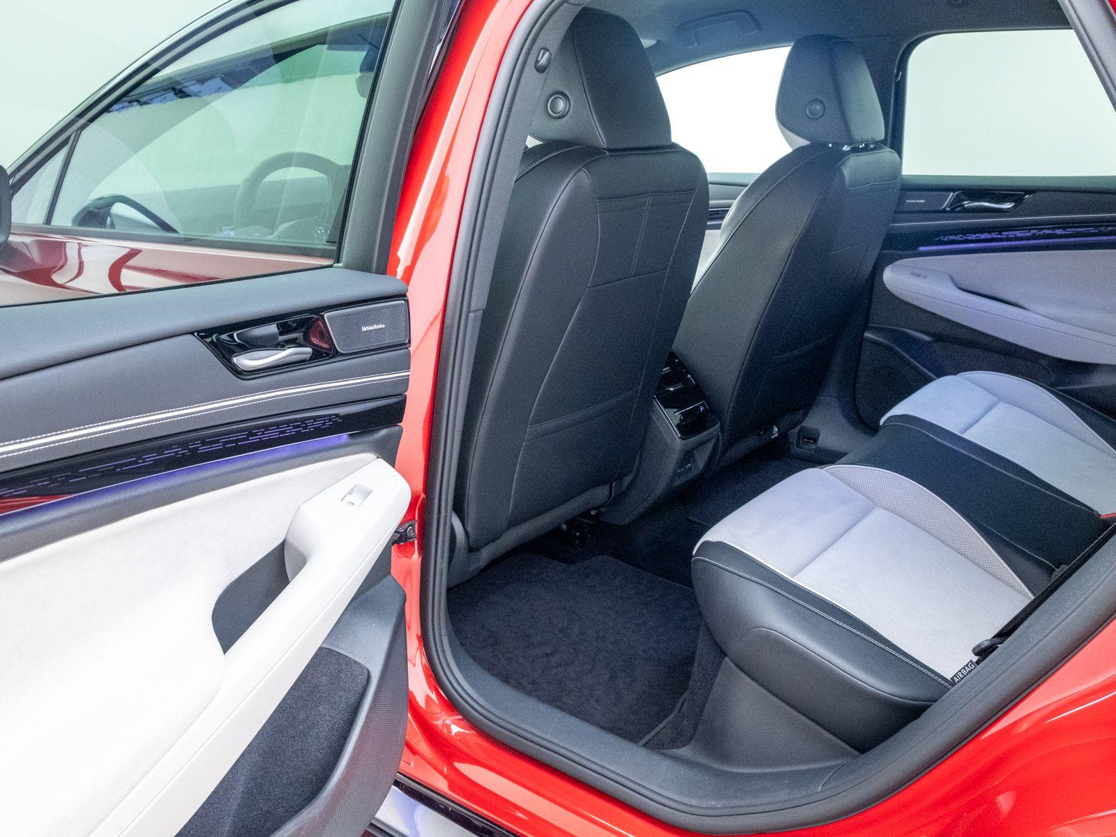 Volkswagen ID.7 Tourer Pro *WÄRMEPUMPE*360°*APP*ACC*MATRIX*