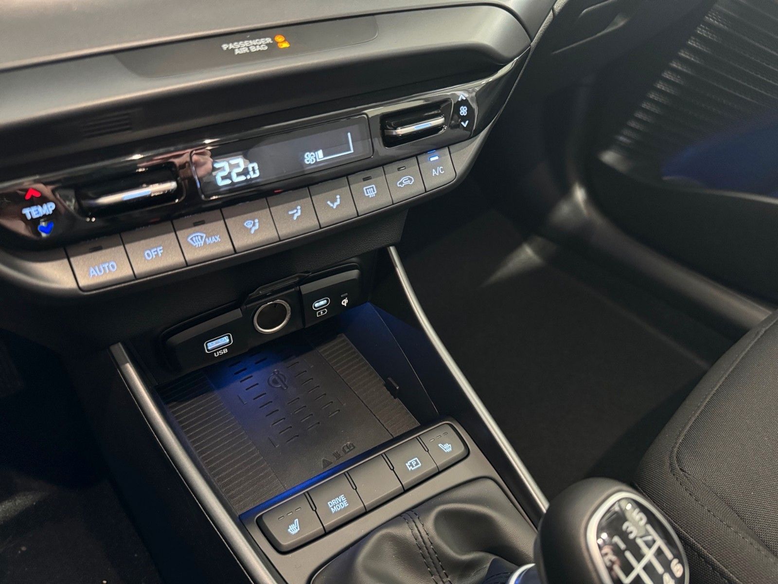 Fahrzeugabbildung Hyundai i20 FL 1.0 Trend LED Smart-Key Navi Kamera BOSE