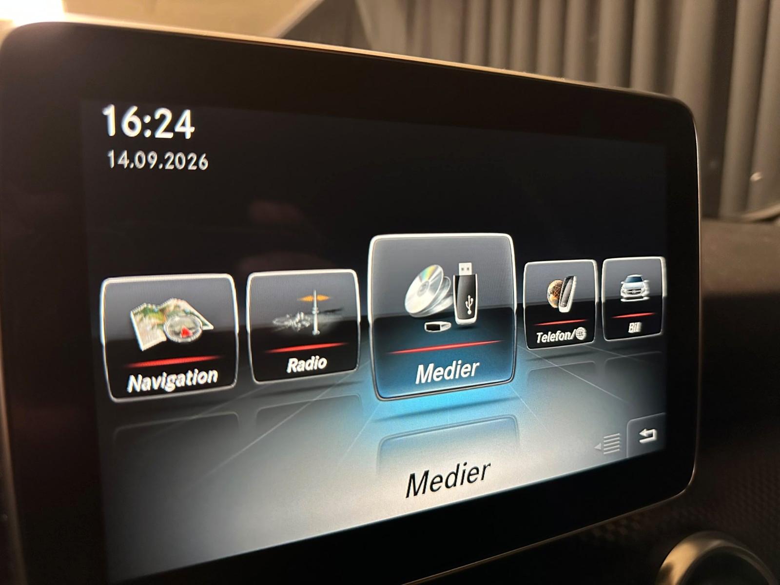 Mercedes-Benz A200 2015 — photo 25