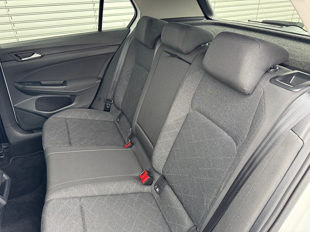 Golf VIII 1.5 eTSI DSG *LED*NAVI*KEYLESS*