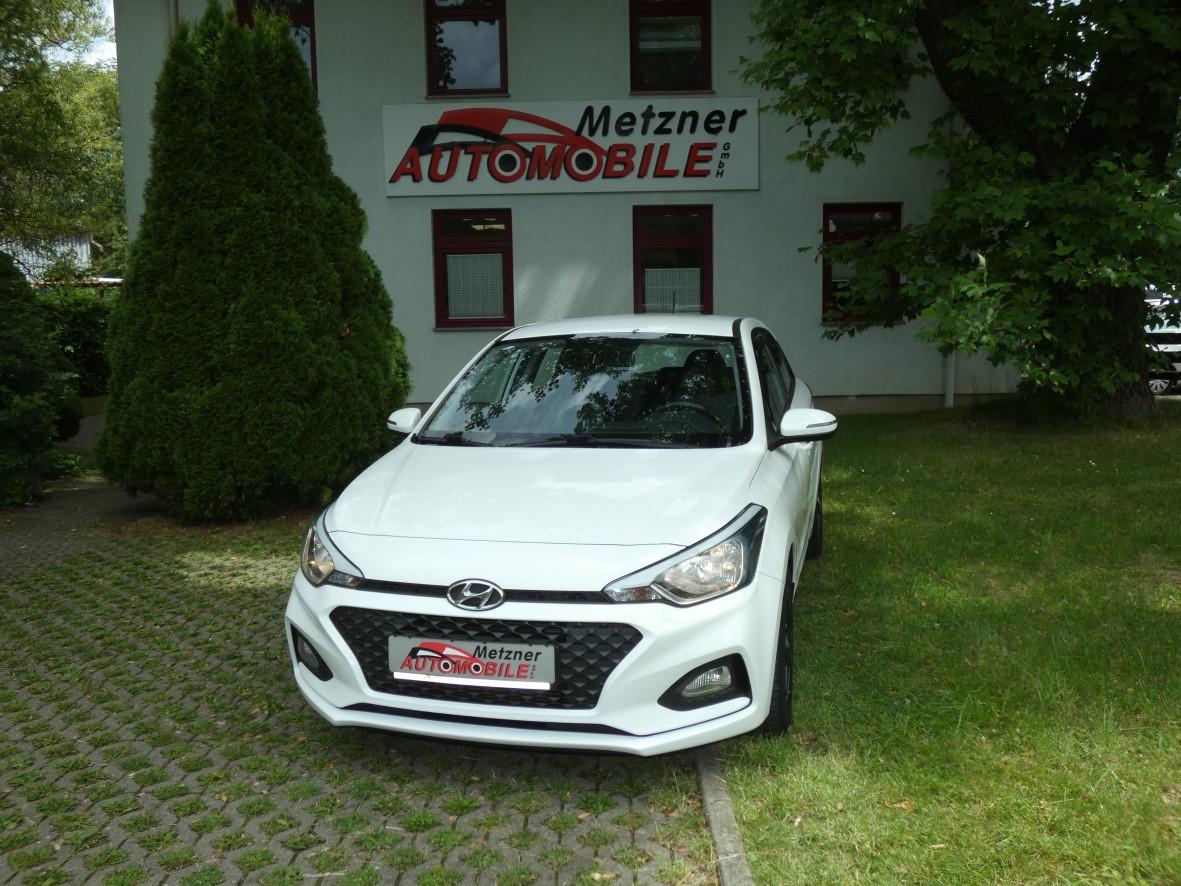 Hyundai i20 1.2 Select Klima FH MFL Temp Lichtassi
